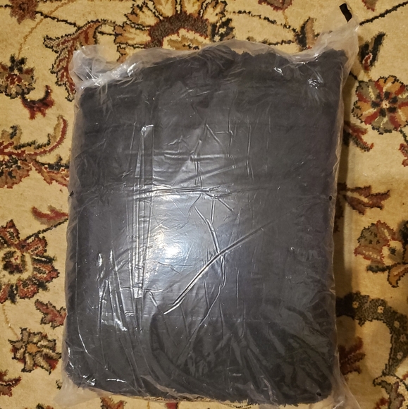 *SOLD* VS Pink Teddy Half-Zip Pullover NWT Black - Picture 6 of 6